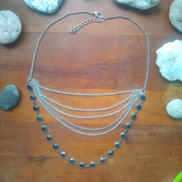 Beautiful multi strand necklace - Picture 5 of 8